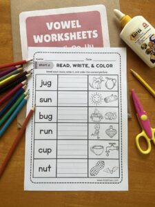Read more about the article Short U Vowel Worksheets for Early Readers